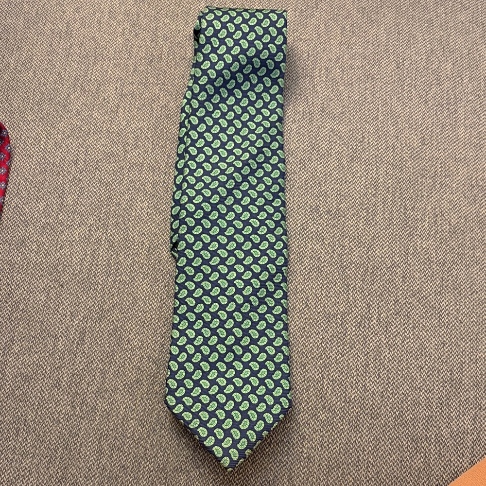 Brooks Brothers Navy and Lime Patterned Tie